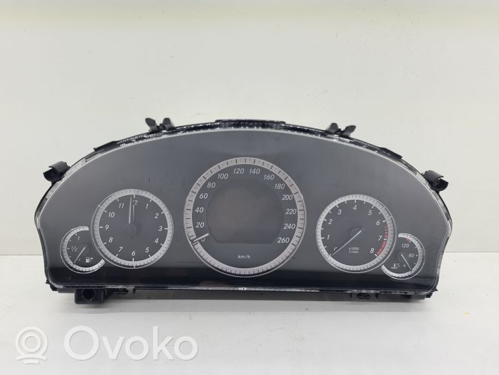 Mercedes-Benz E W212 Tachimetro (quadro strumenti) A2129004004