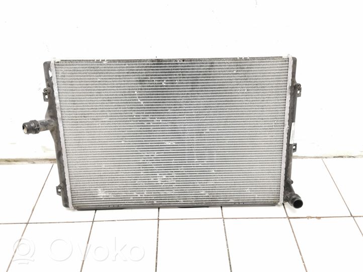 Skoda Octavia Mk2 (1Z) Radiateur de refroidissement 1K0121251DD