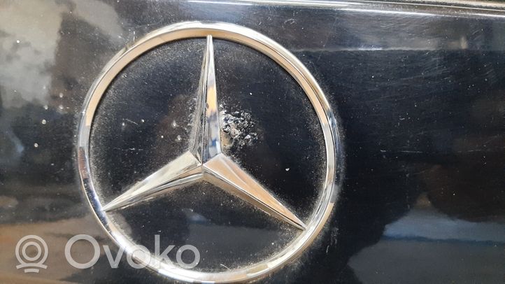 Mercedes-Benz ML W163 Tylna klapa bagażnika 1631132X75