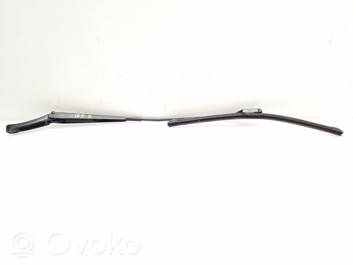 Volkswagen PASSAT CC Windshield/front glass wiper blade 3C8955410