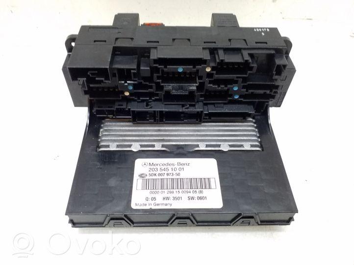 Mercedes-Benz C W203 Module de fusibles 2035451001