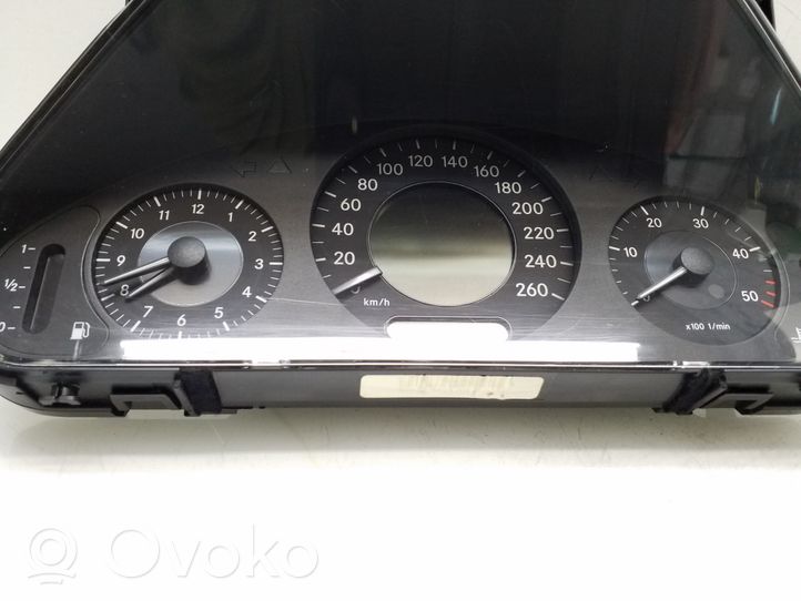 Mercedes-Benz E W211 Tachimetro (quadro strumenti) A2115400347