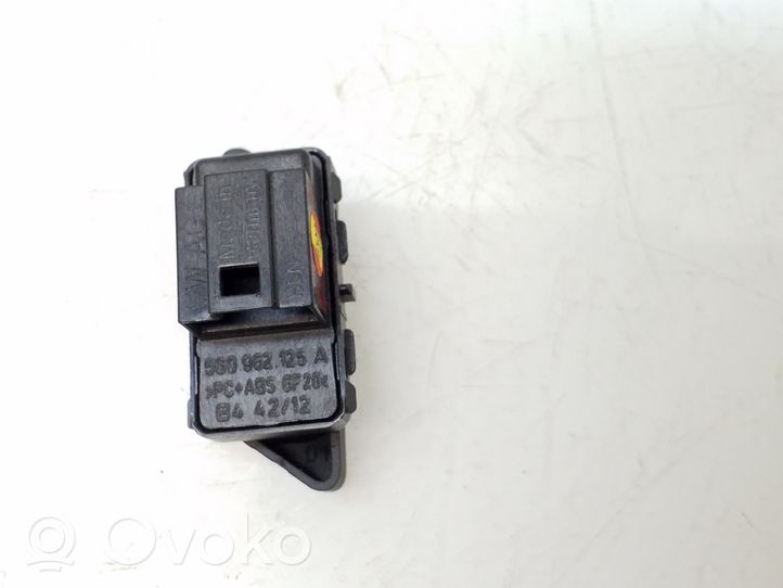 Volkswagen Golf VII Central locking switch button 5G0962125