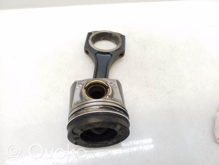 Mercedes-Benz Sprinter W906 Piston avec bielle A6510303217