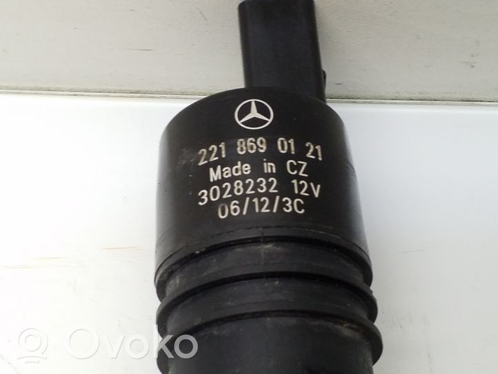 Mercedes-Benz CLS C218 X218 Pompe de lave-glace de pare-brise 2218690121