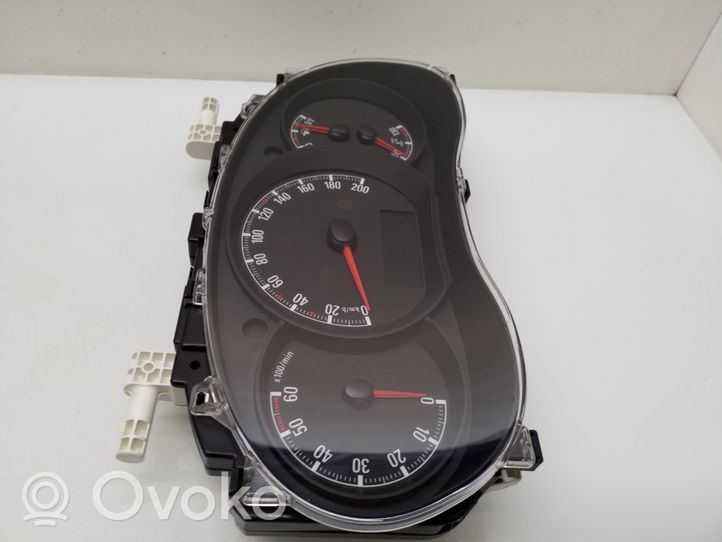 Opel Movano B Speedometer (instrument cluster) P248103635R