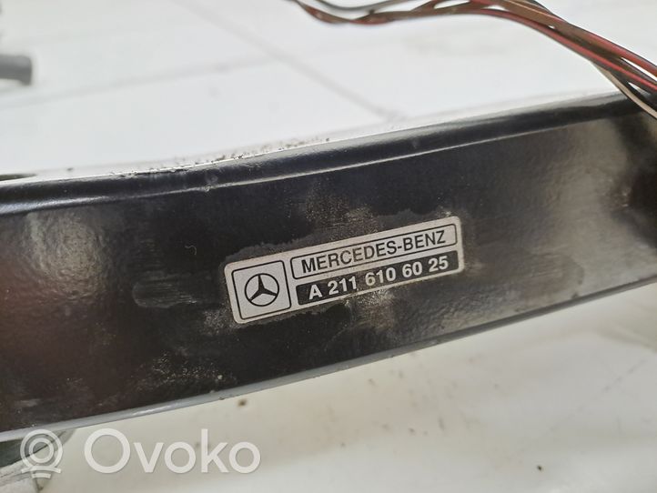 Mercedes-Benz E W211 Комплект крюка A2116106025