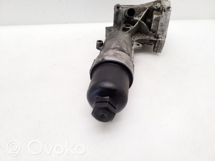 Mercedes-Benz E W211 Supporto di montaggio del filtro dell’olio A2711800610