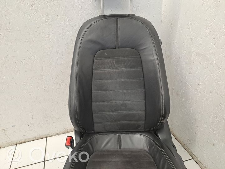 Volkswagen PASSAT CC Juego interior 3C8867012