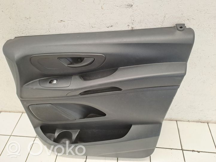 Mercedes-Benz Vito Viano W447 Rivestimento del pannello della portiera anteriore A4477271878