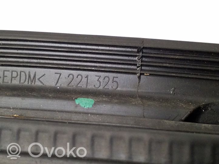 BMW 6 F12 F13 Etuoven kumitiiviste (kiinni ovessa) 7221325