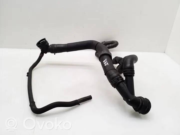 Volkswagen Tiguan Tuyau de liquide de refroidissement moteur 5Q0122291DA