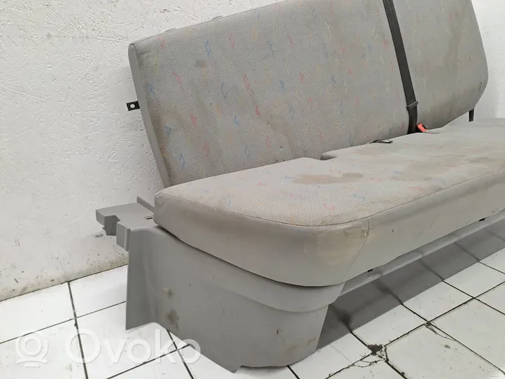 Volkswagen Transporter - Caravelle T5 Asiento trasero 7J0885775A