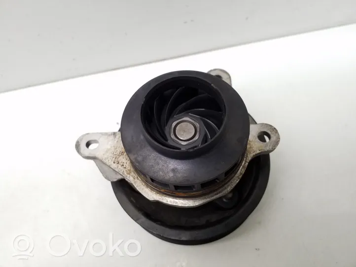 Mercedes-Benz Vito Viano W447 Pompe de circulation d'eau 210511238R