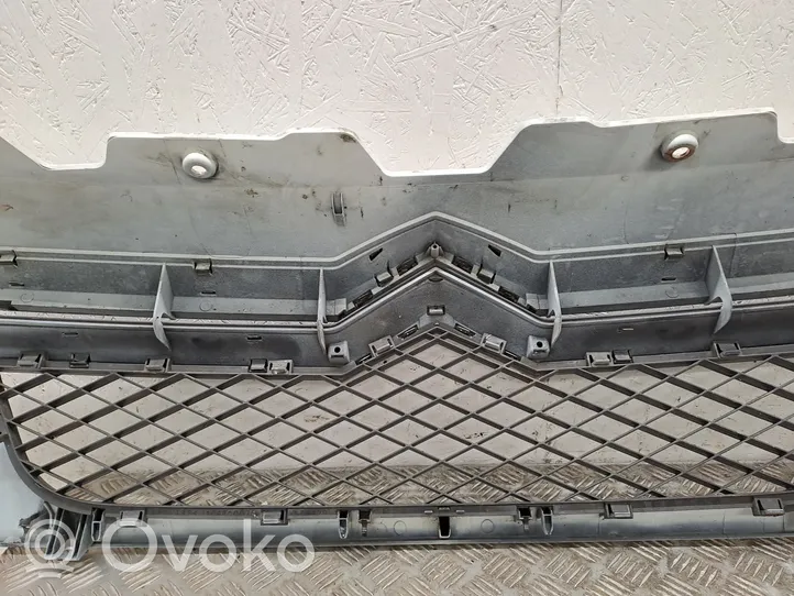 Citroen Jumper Front bumper upper radiator grill 1308069070