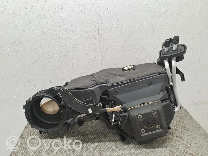 BMW 1 F20 F21 Salono oro mazgo komplektas 932514202