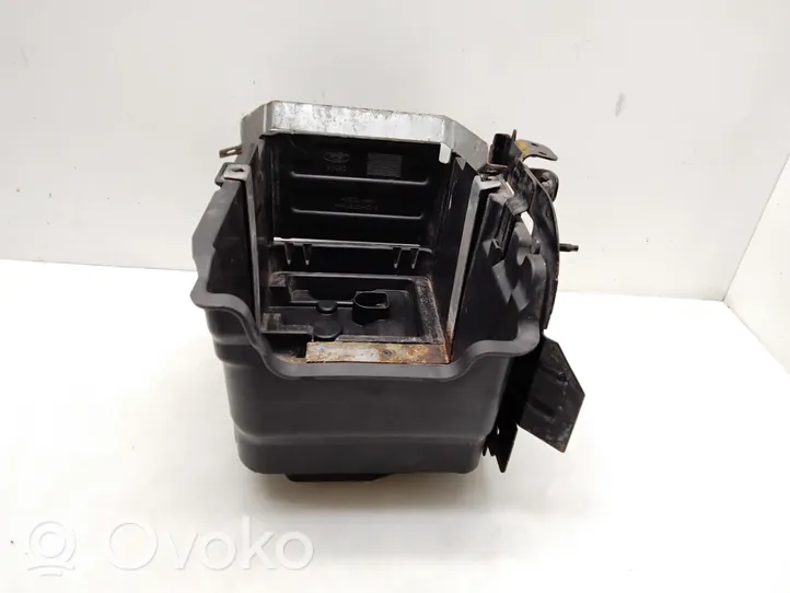 Ford Fiesta Support boîte de batterie 8V2110757AA