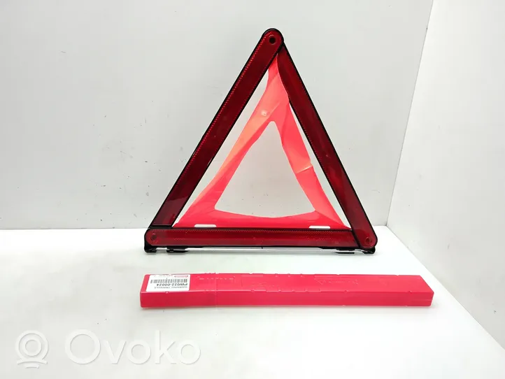 Toyota RAV 4 (XA50) Triangle d'avertissement 27R044013