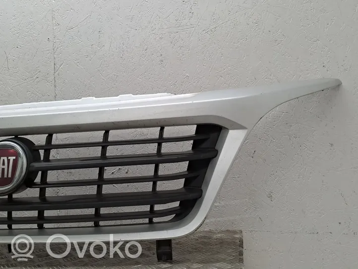 Fiat Ducato Maskownica / Grill / Atrapa górna chłodnicy 1314846070