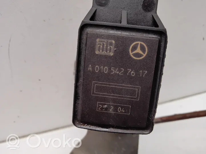 Mercedes-Benz E W211 Czujnik poziomowania tylnego zawieszenia pneumatycznego A0105427617