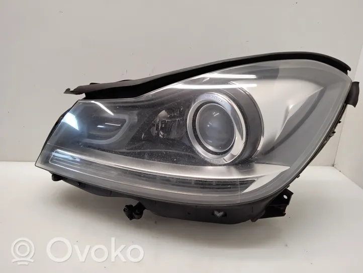 Mercedes-Benz C W204 Lampa przednia A2048205559