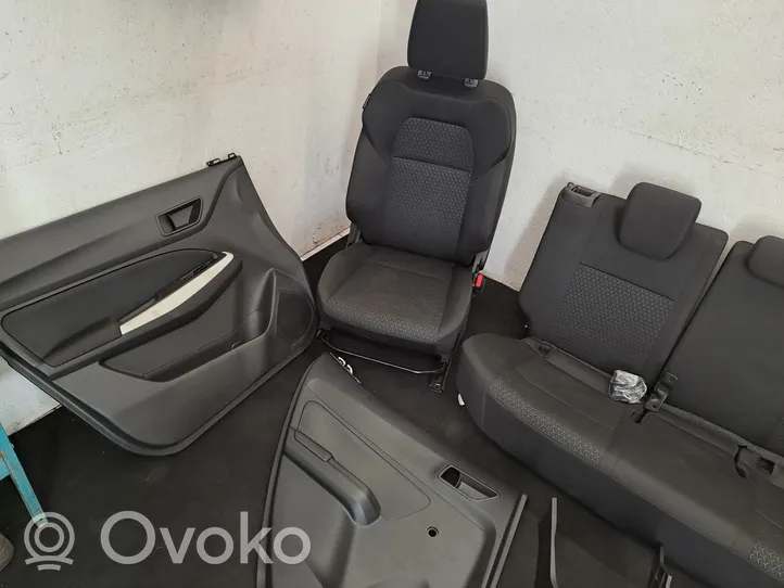 Suzuki Swift Fotele / Kanapa / Komplet 