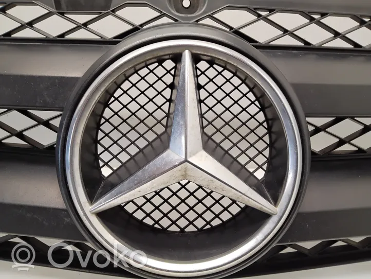 Mercedes-Benz Vito Viano W639 Maskownica / Grill / Atrapa górna chłodnicy A6398880023