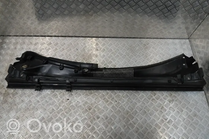 Toyota RAV 4 (XA40) Rivestimento del tergicristallo 55751-42070
