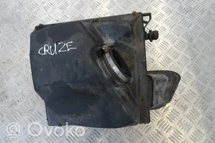 Chevrolet Cruze Air filter box 