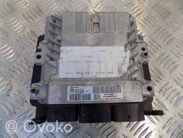 Citroen C4 II Komputer / Sterownik ECU i komplet kluczy 9676760880