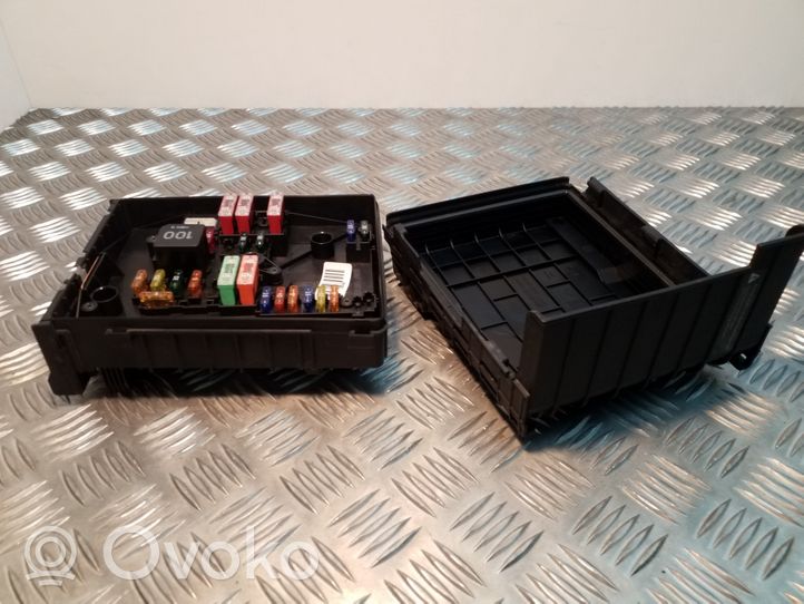 Audi A3 S3 8P Fuse box set 1K0937132F