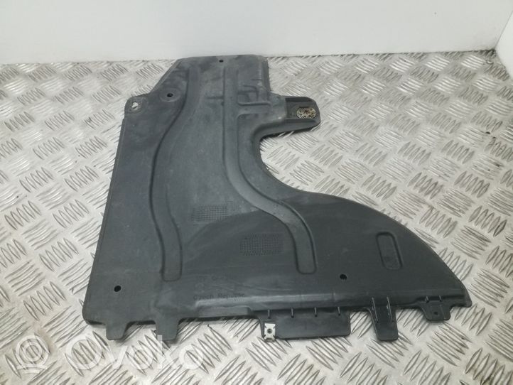 Seat Leon (5F) Protector/cubierta de la carrocería inferior trasera 5Q0825206L