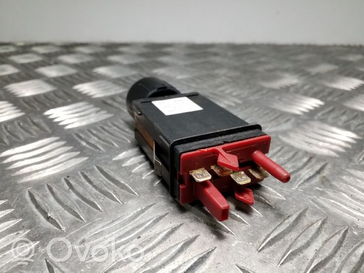 Audi TT Mk1 Przycisk / Włącznik ESP 8N0927134