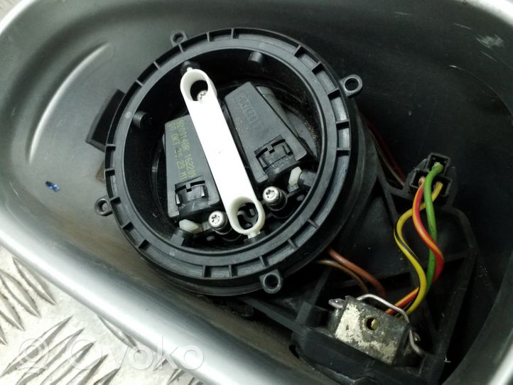 Audi TT Mk1 Etuoven sähköinen sivupeili 8N0857539