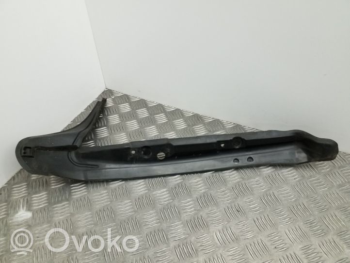 Audi A4 S4 B8 8K Supporto/guarnizione in poliuretano espanso del parafango 8K0821111