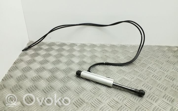 Volkswagen Eos Convertible roof line/pipe/hose 