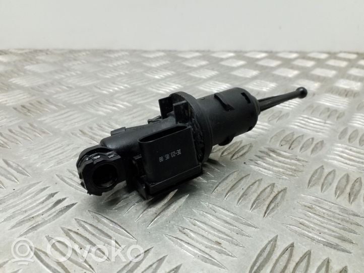 Volkswagen Eos Clutch master cylinder 1K0721388Q