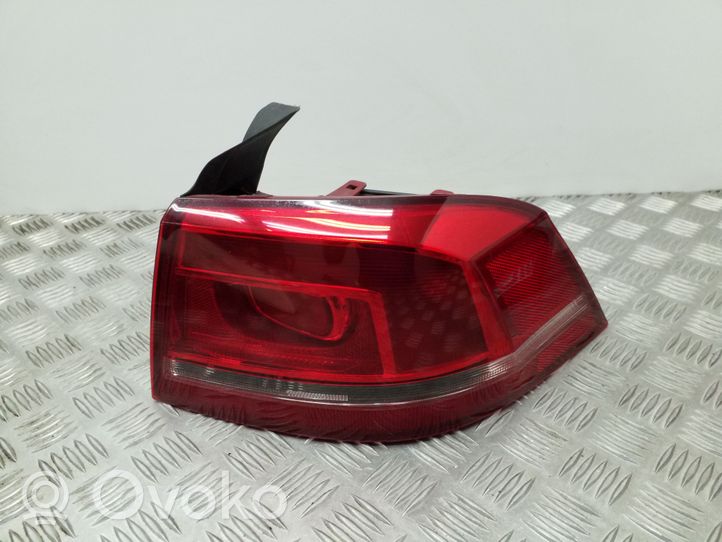 Volkswagen PASSAT B7 Lampa tylna 3AE945096F