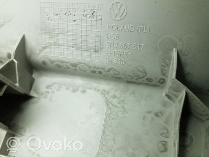 Volkswagen Tiguan Osłona / Listwa podsufitki bagażnika 5N0867617