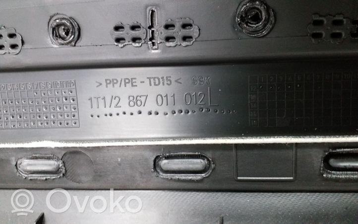 Volkswagen Touran II Apmušimas priekinių durų (obšifke) 1T2867011