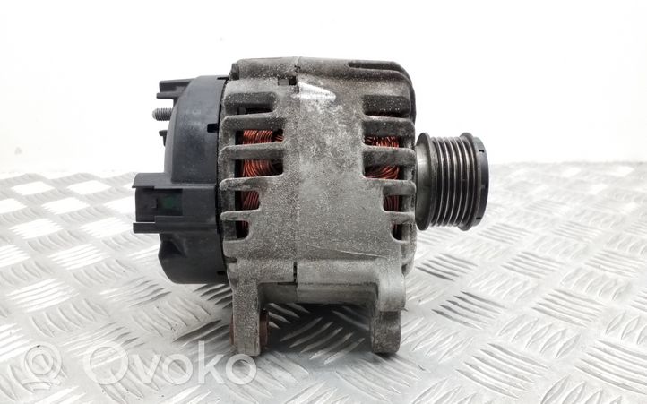 Volkswagen Touran II Generatore/alternatore 03L903023A