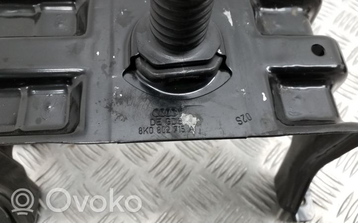 Audi A4 S4 B8 8K Vararenkaan pultti 8K0802715A