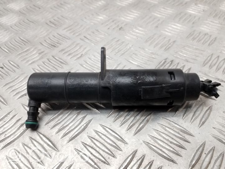 Volkswagen Jetta VI Difusor de agua regadora de faro delantero 5K0955978A