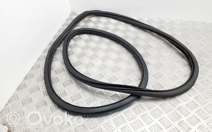 Volkswagen Jetta VI Front door rubber seal 5C6867912B