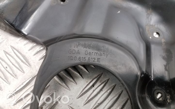 Volkswagen Jetta VI Galinė stabdžių disko apsauga 1Q0615612E