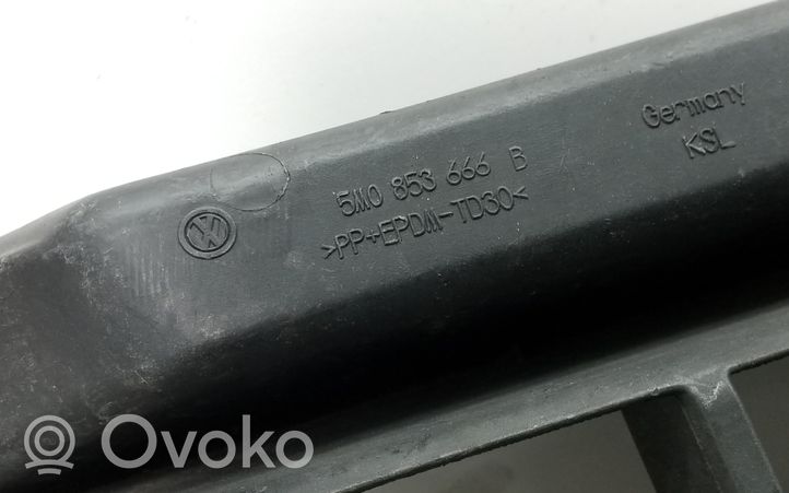 Volkswagen Golf Plus Priešrūkinio žibinto apdaila/ grotelės 5M0853666B