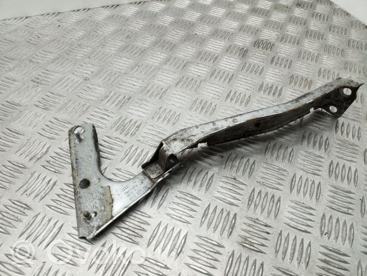 Audi A5 Sportback 8TA Fender mounting bracket 8T0821136A