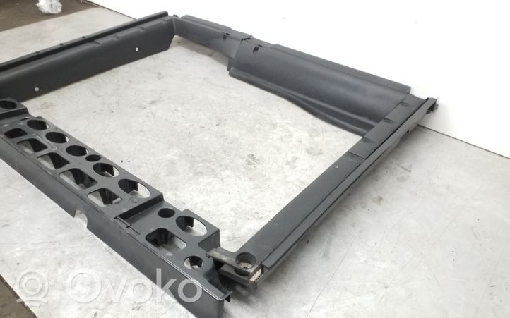 Volkswagen PASSAT B7 Garniture de section de roue de secours 3C9864511C