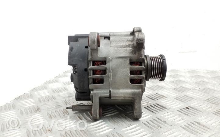 Volkswagen PASSAT B8 Generatore/alternatore 03L903023L