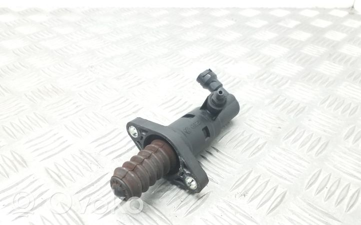 Volkswagen Golf VII Clutch master cylinder 5Q0721261C